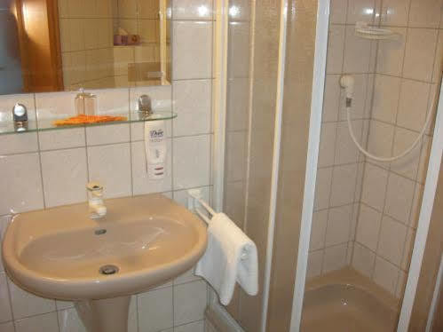 Am Schlossbrunnen Hotel Mużaków